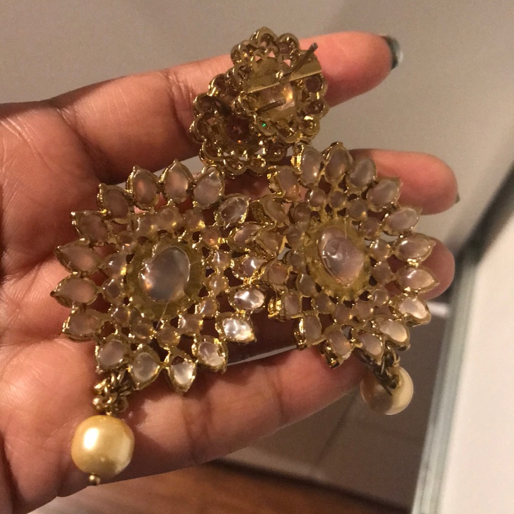Beautiful earrings - Picture 3 of 3
